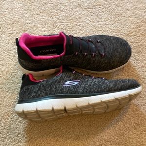 Skechers sneakers
